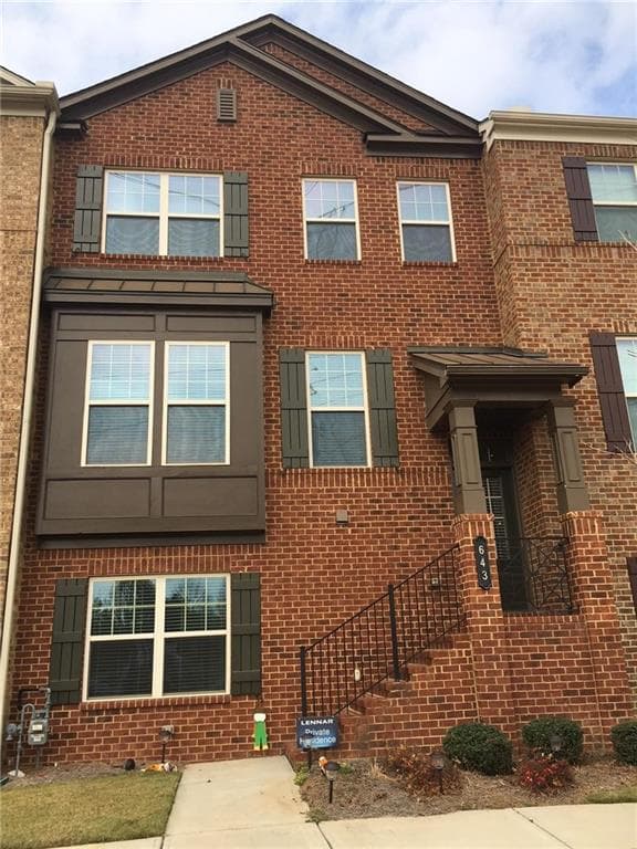 4 bedroom, 2,127 sq ft townhouse sold at 643 Greencrest Lane, Milton, GA 30004