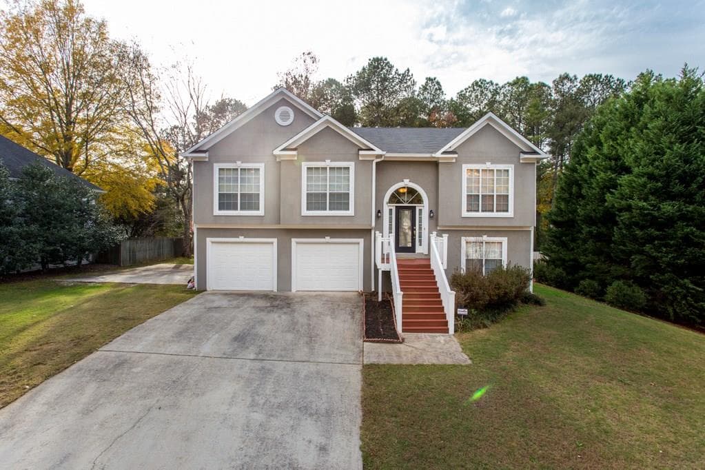 1595 Meadow Oak Drive, Snellville, GA 30078 — most recent listing photo