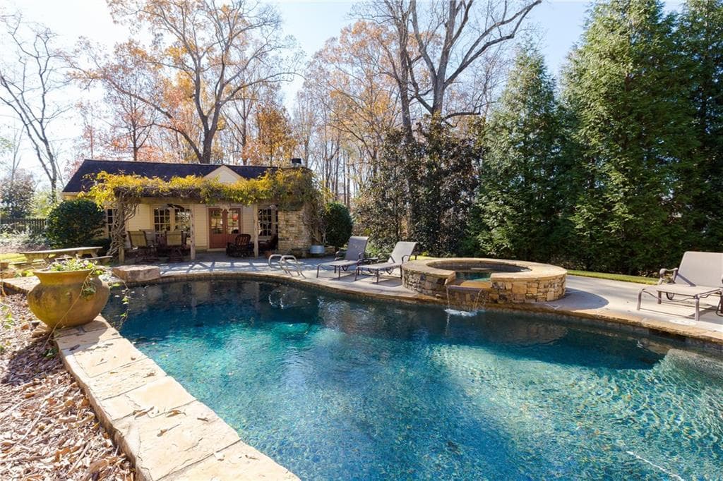 4 bedroom single family residence sold at 66 Wood Place, Roswell, GA 30075