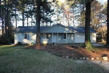 3 bedroom, 1,316 sq ft single family residence sold at 1725 Straw Valley Road, Lawrenceville, GA 30043