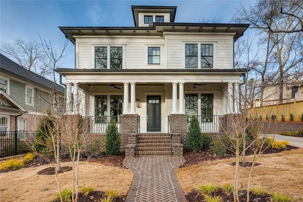 5 bedroom, 3,711 sq ft single family residence sold at 1374 Lanier Boulevard, Atlanta, GA 30306