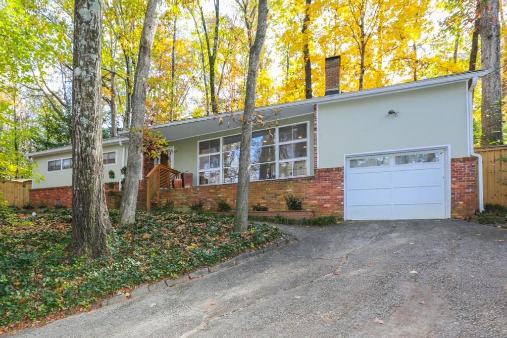 3 bedroom, 1,797 sq ft single family residence sold at 1785 Hummingbird Lane, Atlanta, GA 30307