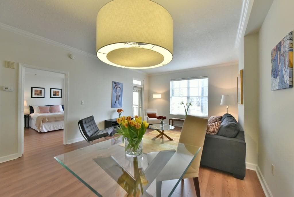 1 bedroom, 764 sq ft condominium sold at 1101 Juniper Street 1112, Atlanta, GA 30309