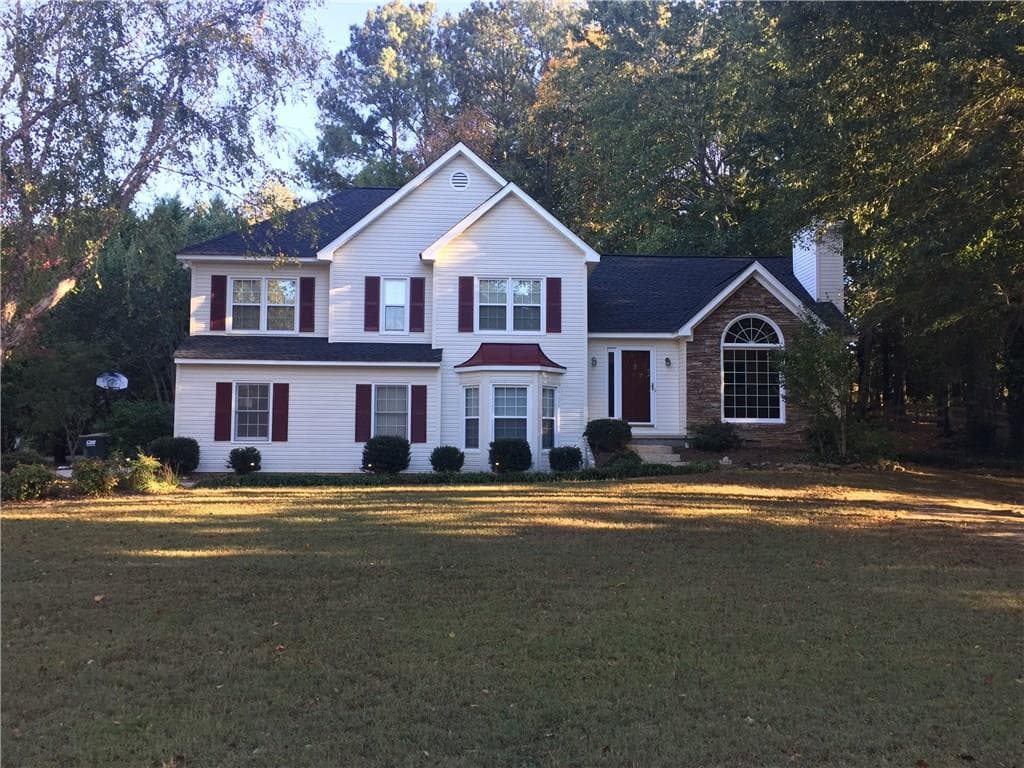 4 bedroom, 2,140 sq ft single family residence sold at 8240 STONEBROOK Court, Cumming, GA 30040