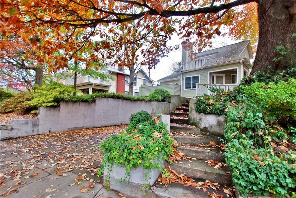 2 bedroom, 1,282 sq ft townhouse sold at 911 N Highland Avenue, Atlanta, GA 30306