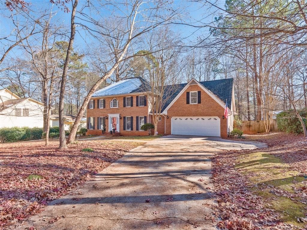 4 bedroom, 2,790 sq ft single family residence sold at 12085 N Hickory Trace, Alpharetta, GA 30004