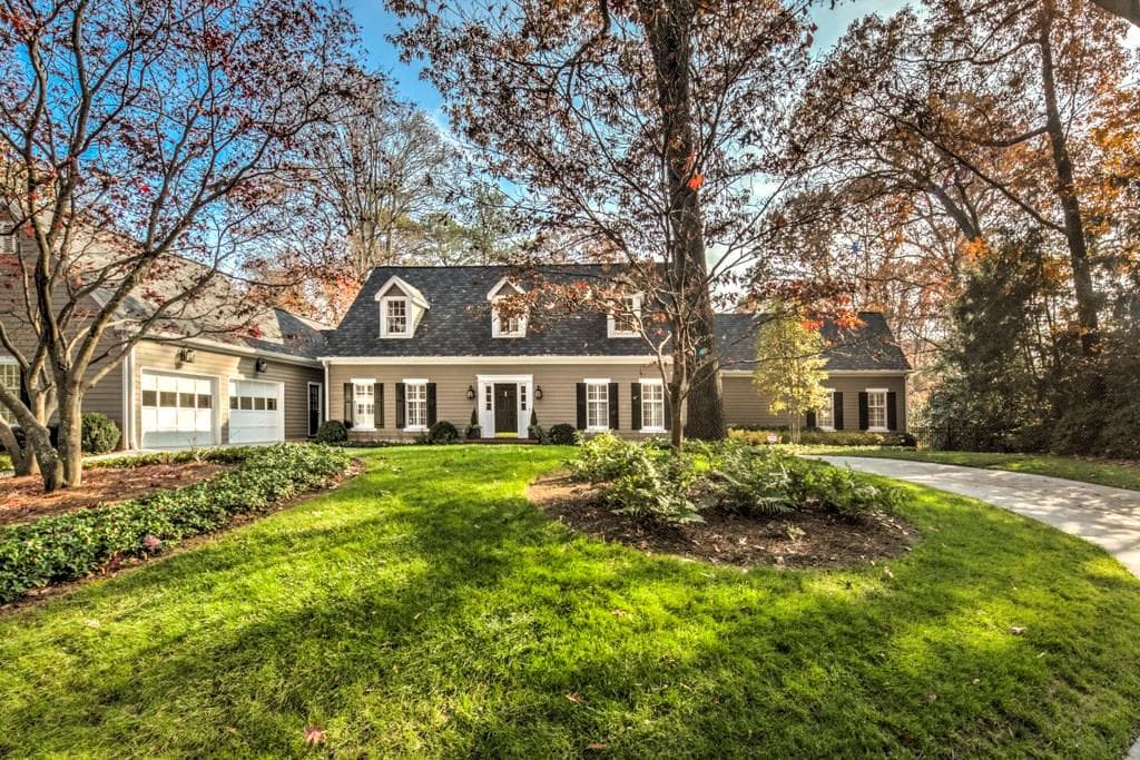 4 bedroom, 5,753 sq ft single family residence sold at 1150 Mount Paran Road, Atlanta, GA 30327