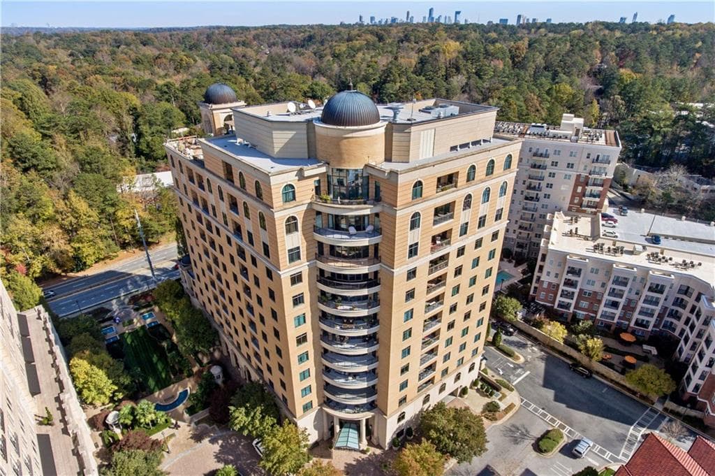 3 bedroom, 4,055 sq ft condominium sold at 3286 Northside Parkway 707, Atlanta, GA 30327