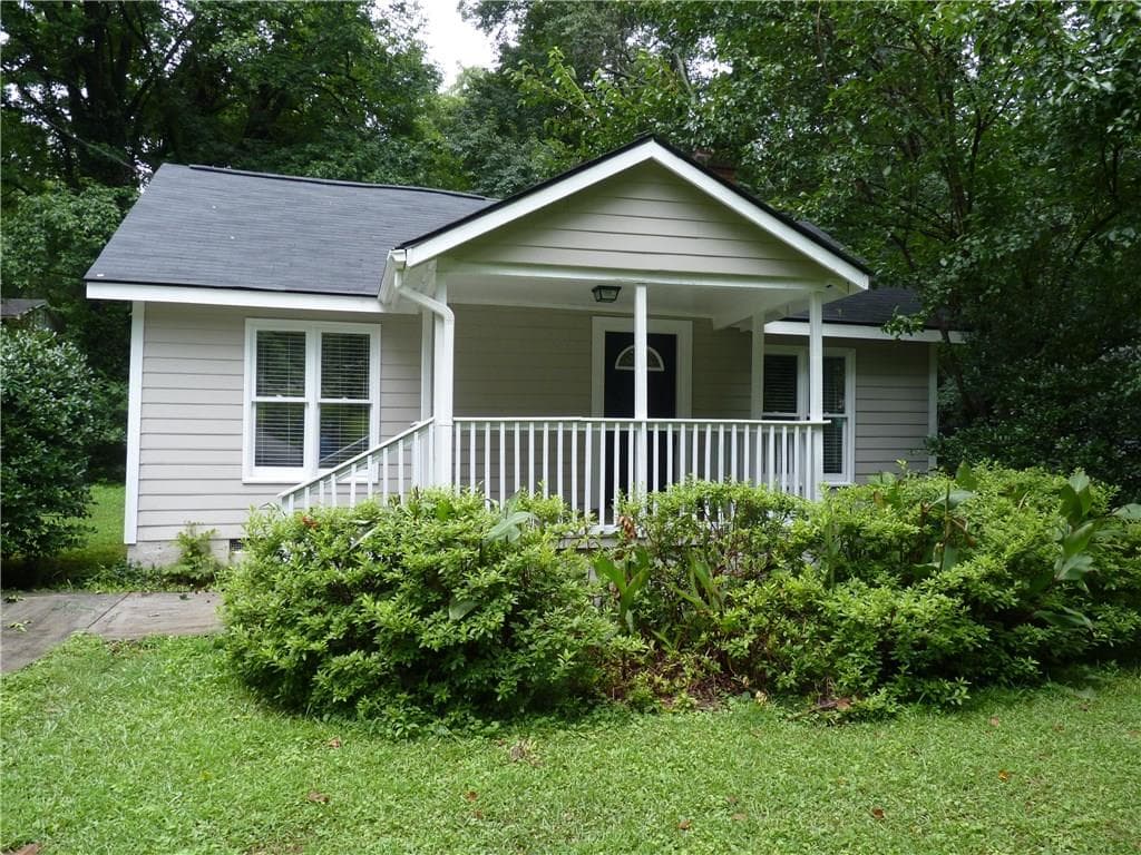 393 Lake Drive, Hapeville, GA 30354 — most recent listing photo