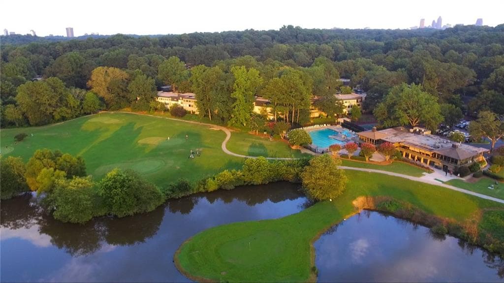 2 bedroom, 1,382 sq ft condominium sold at 13 Glenald Way -, Atlanta, GA 30327