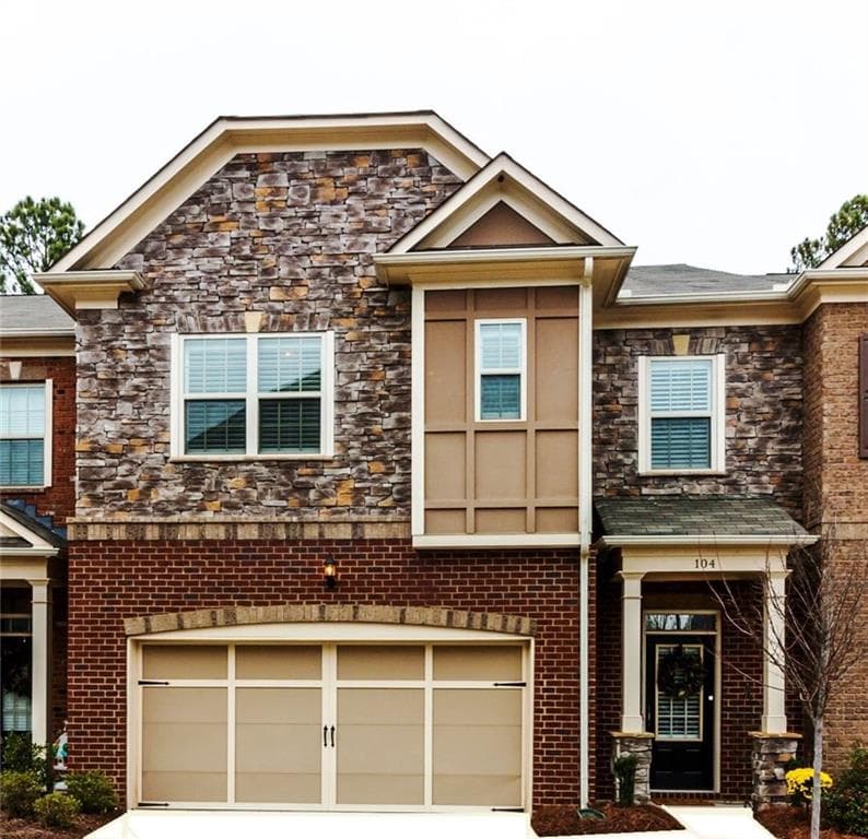 3 bedroom, 2,518 sq ft townhouse sold at 104 Bradford Drive, Atlanta, GA 30328