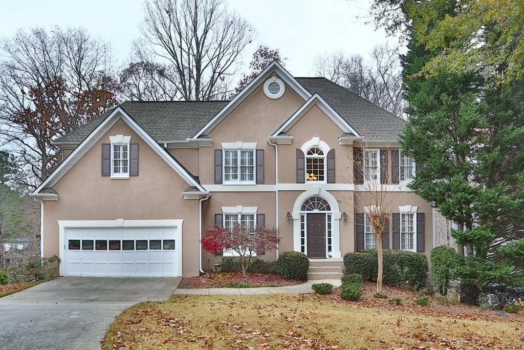 5 bedroom, 2,607 sq ft single family residence sold at 105 Mirrowood Lane, Alpharetta, GA 30005