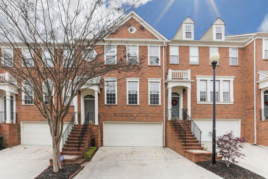 3 bedroom, 2,208 sq ft townhouse sold at 4858 Payson Terrace 2, Atlanta, GA 30339