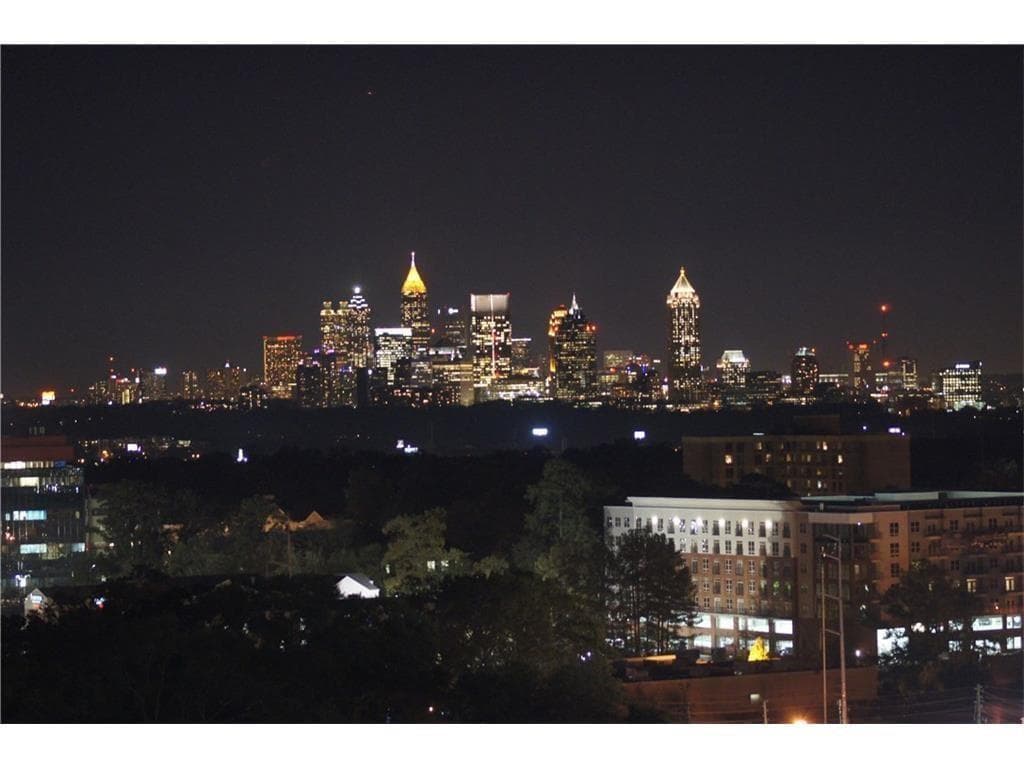 1 bedroom, 783 sq ft condominium sold at 3324 Peachtree Road 1012, Atlanta, GA 30326