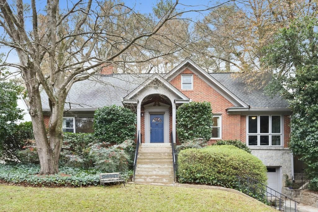 4 bedroom, 3,032 sq ft single family residence sold at 1336 Pasadena Avenue, Atlanta, GA 30306