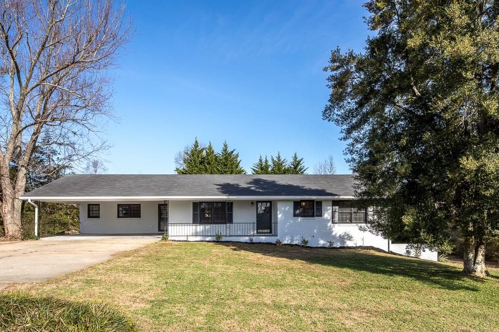 4 bedroom, 1,843 sq ft single family residence sold at 203 Mountain Brook Drive, Cumming, GA 30040
