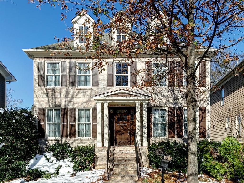 5 bedroom, 4,892 sq ft single family residence sold at 644 Concord Lake Circle, Smyrna, GA 30082