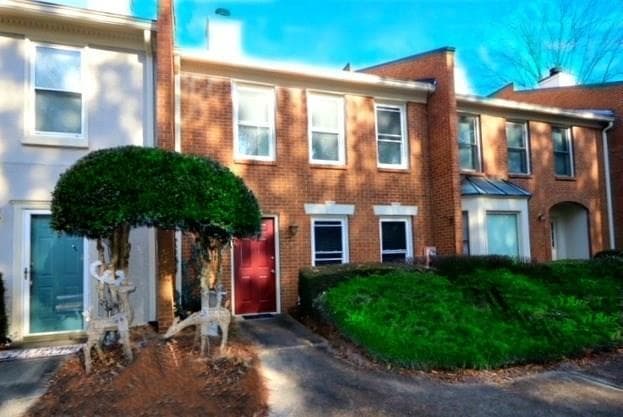 2 bedroom, 1,280 sq ft townhouse sold at 3552 Knotsberry Lane, Duluth, GA 30096