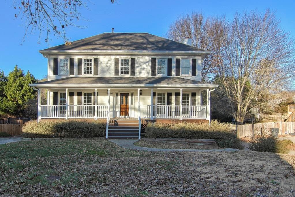 4 bedroom, 2,100 sq ft single family residence sold at 1911 Furlong Run, Lawrenceville, GA 30043