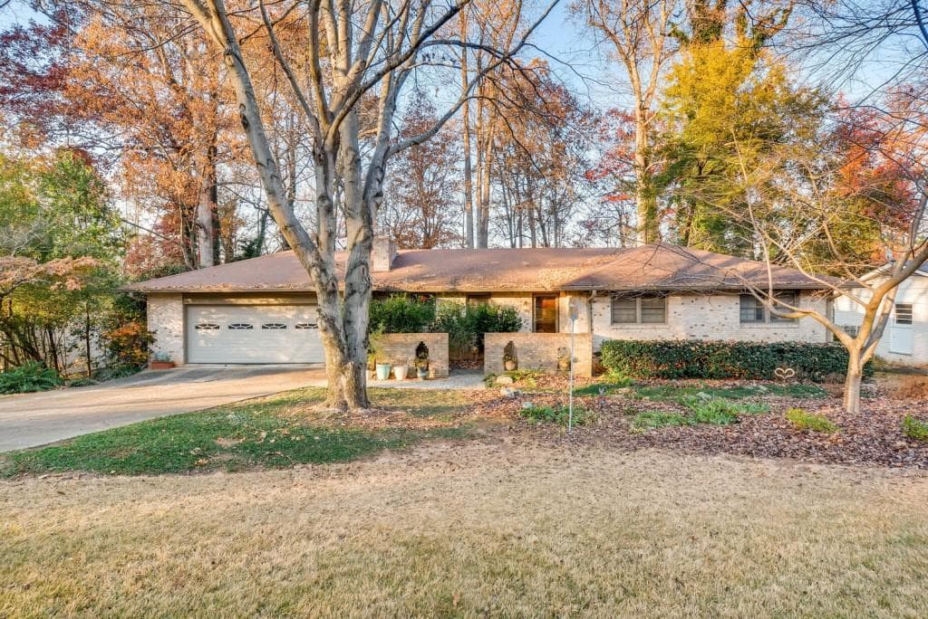 3288 N Embry Circle, Chamblee, GA 30341 — most recent listing photo