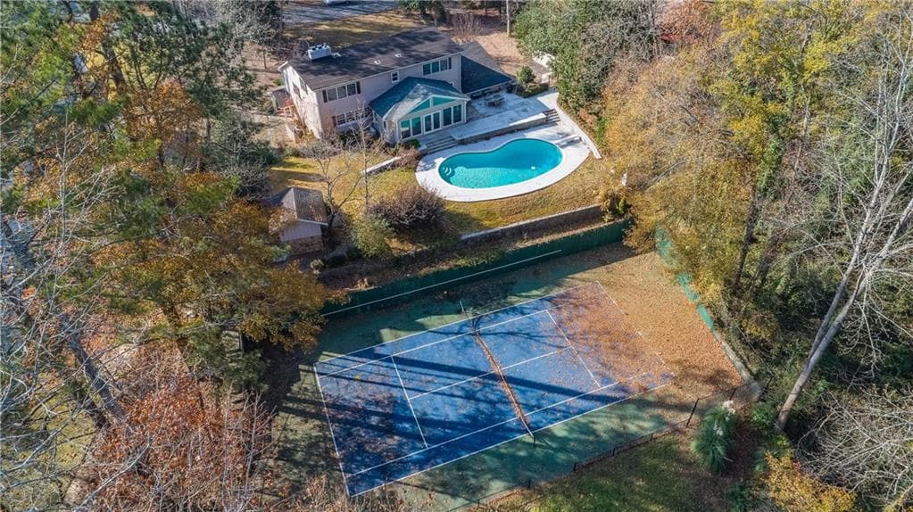 4 bedroom, 3,800 sq ft single family residence sold at 5245 Kenbrook Way, Sandy Springs, GA 30327