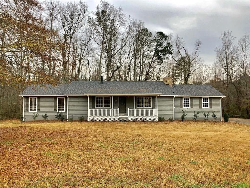 3 bedroom, 1,992 sq ft single family residence sold at 2815 Mountain Road, Alpharetta, GA 30004