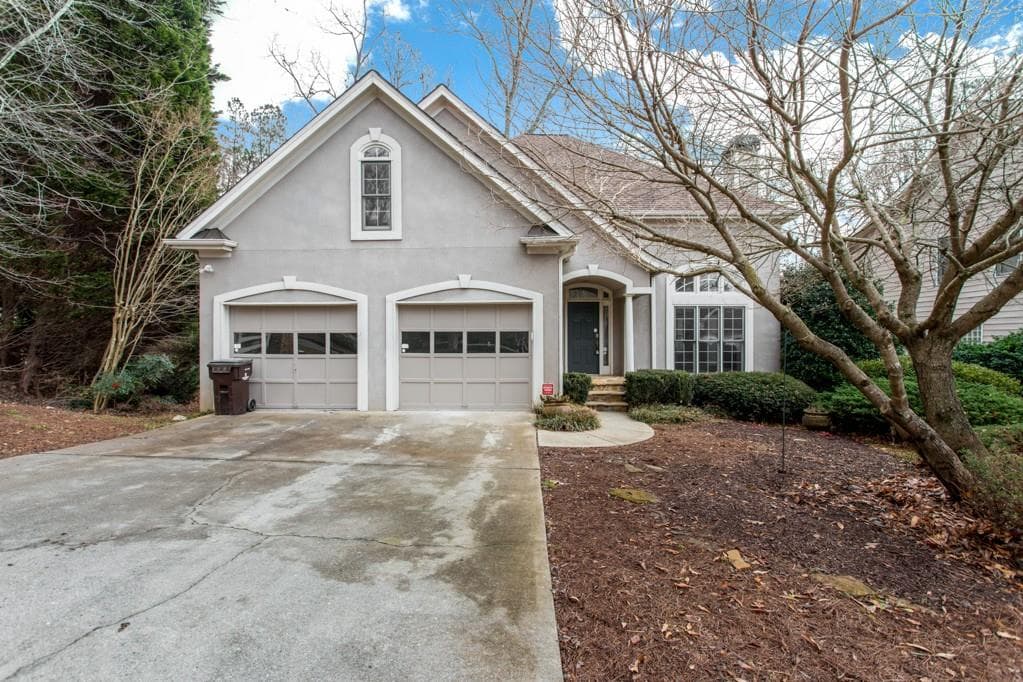4 bedroom, 2,692 sq ft single family residence sold at 1000 Graystone Crossing, Alpharetta, GA 30005