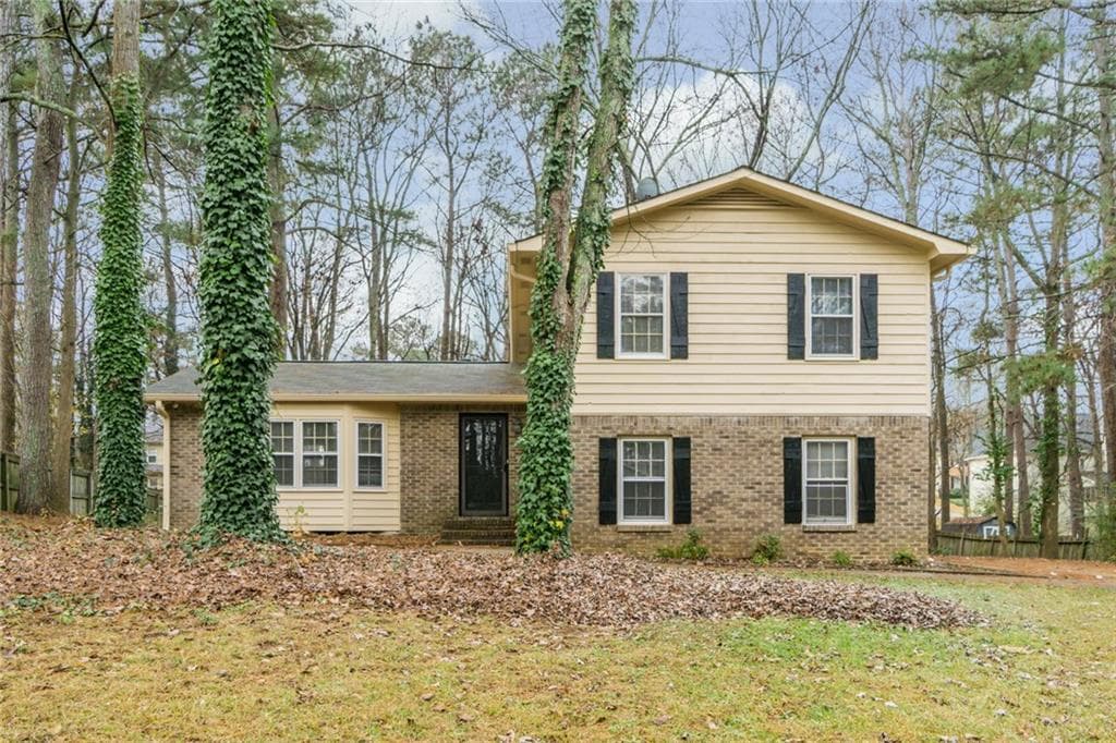 3 bedroom, 1,581 sq ft single family residence sold at 1996 Lake Ridge Terrace, Lawrenceville, GA 30043