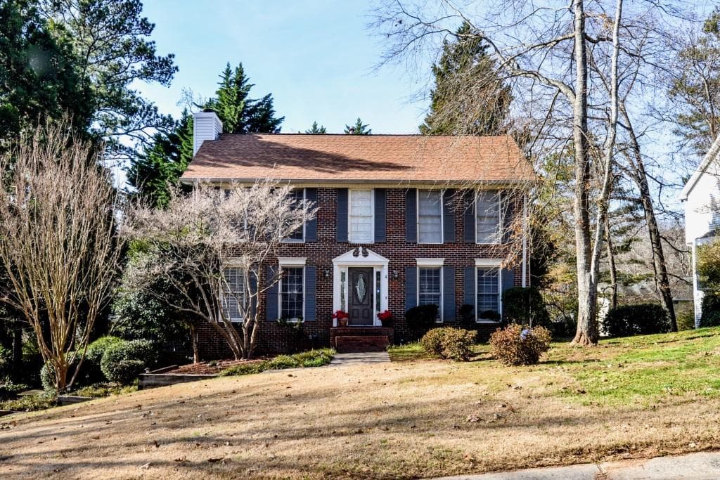 3 bedroom, 1,920 sq ft single family residence sold at 8880 Powderdam Drive, Alpharetta, GA 30022