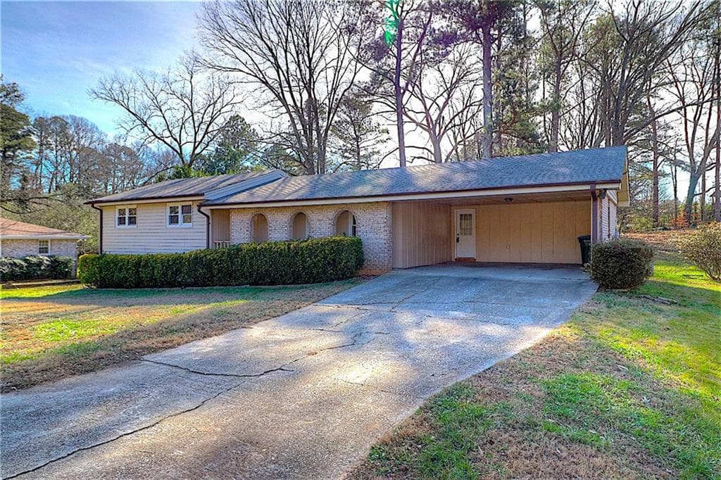863 Denise Court, Stone Mountain, GA 30087 — most recent listing photo