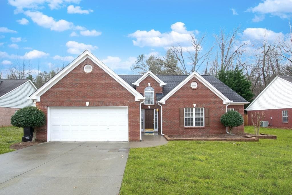 3 bedroom, 1,884 sq ft single family residence sold at 2608 Cascade Cove Drive, Buford, GA 30519