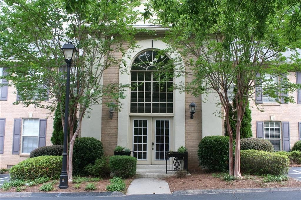 3 bedroom, 1,812 sq ft condominium sold at 750 Dalrymple Road I2, Atlanta, GA 30328