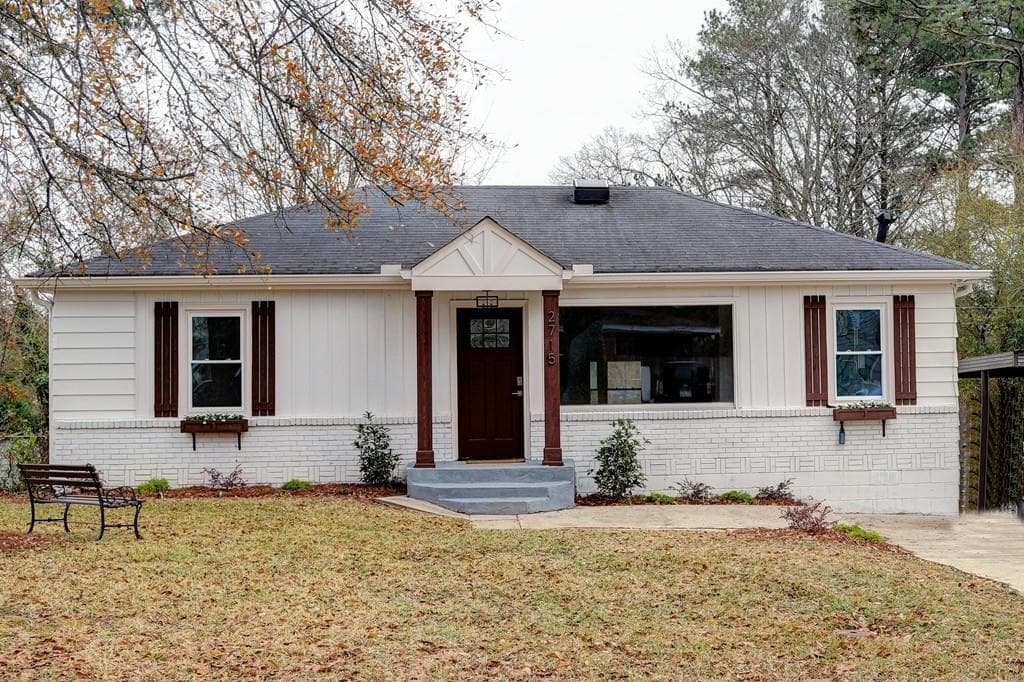 3 bedroom, 1,560 sq ft single family residence sold at 2715 Sanford Road, Smyrna, GA 30080