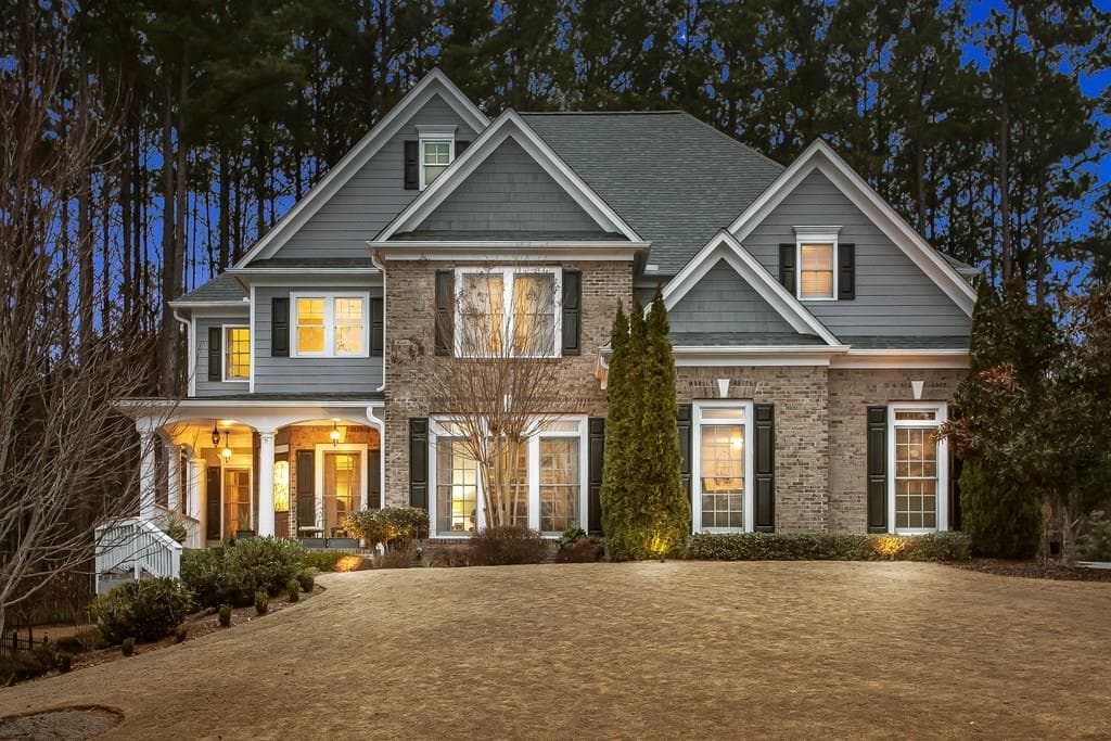 5 bedroom, 5,188 sq ft single family residence sold at 212 Thorncliff Way, Acworth, GA 30101
