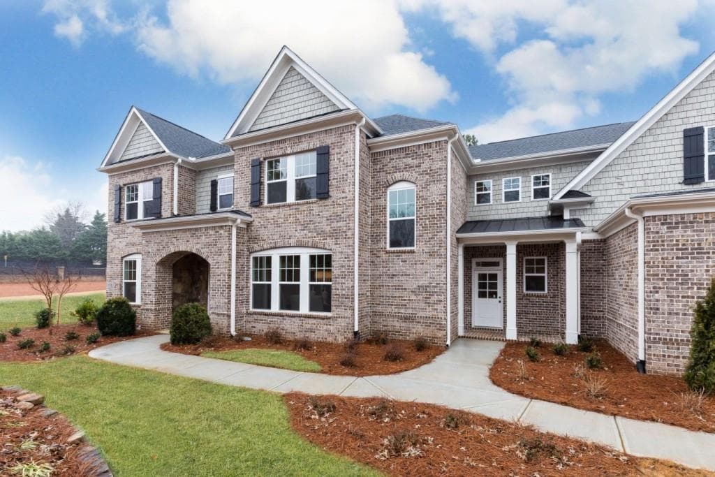 5 bedroom, 3,553 sq ft single family residence sold at 101 Manor North Drive, Alpharetta, GA 30004