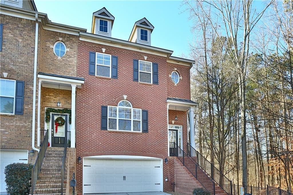 3 bedroom, 2,214 sq ft townhouse sold at 600 Jardin Court 48-C, Alpharetta, GA 30022