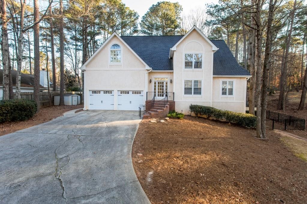 5 bedroom, 3,252 sq ft single family residence sold at 3651 Howell Wood Trail, Duluth, GA 30096