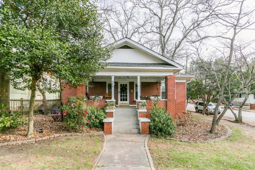 3 bedroom, 1,500 sq ft single family residence sold at 886 Woodland Avenue, Atlanta, GA 30316