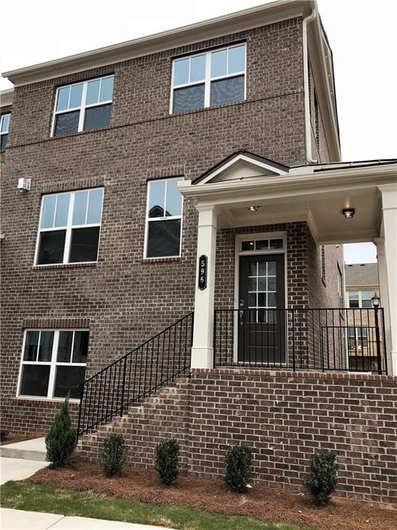 4 bedroom, 2,115 sq ft townhouse sold at 596 Sunset Park Drive 1301, Suwanee, GA 30024