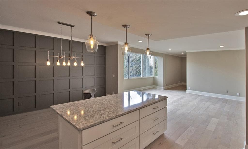 3 bedroom, 1,640 sq ft condominium sold at 2632 Peachtree Road B203, Atlanta, GA 30305