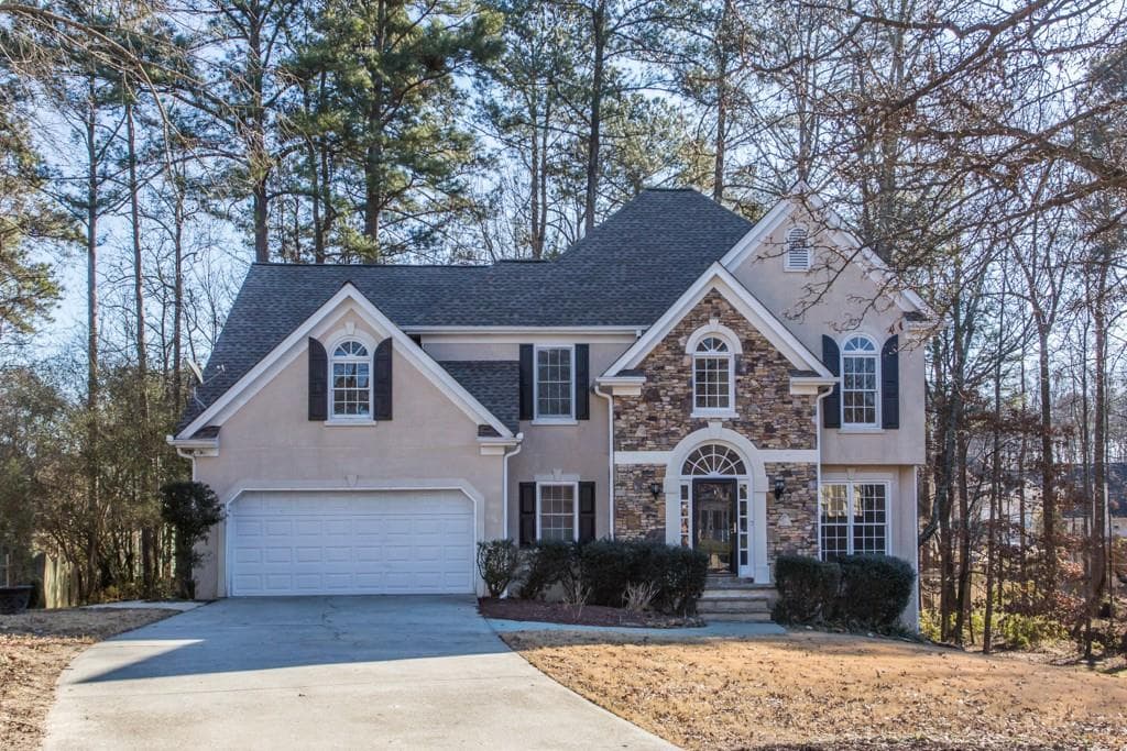 5 bedroom, 3,734 sq ft single family residence sold at 975 Sunny Field Court, Lawrenceville, GA 30043
