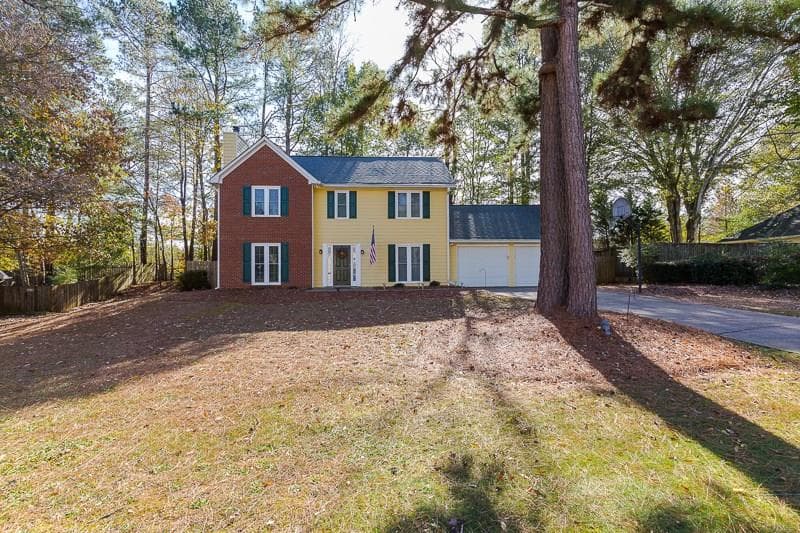 3 bedroom, 1,919 sq ft single family residence sold at 611 Sutton Way, Marietta, GA 30064