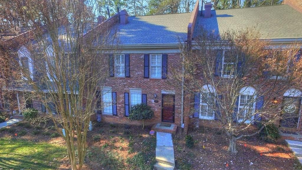 3 bedroom townhouse sold at 250 The South Chace, Atlanta, GA 30328