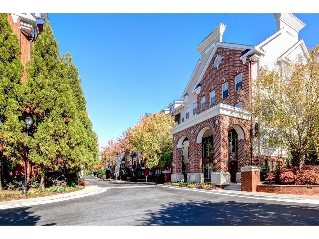 2 bedroom, 1,129 sq ft condominium sold at 1850 Cotillion Drive 4217, Dunwoody, GA 30338