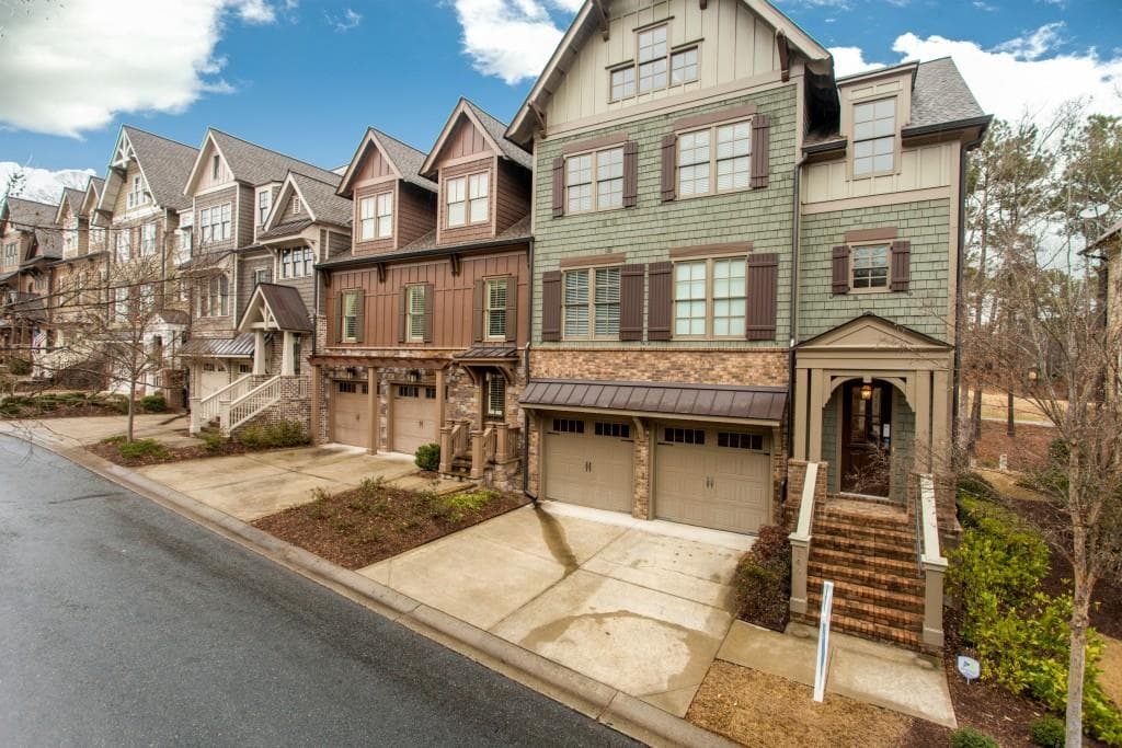 4 bedroom, 3,969 sq ft townhouse sold at 146 Staddlebridge Avenue 8, Canton, GA 30114