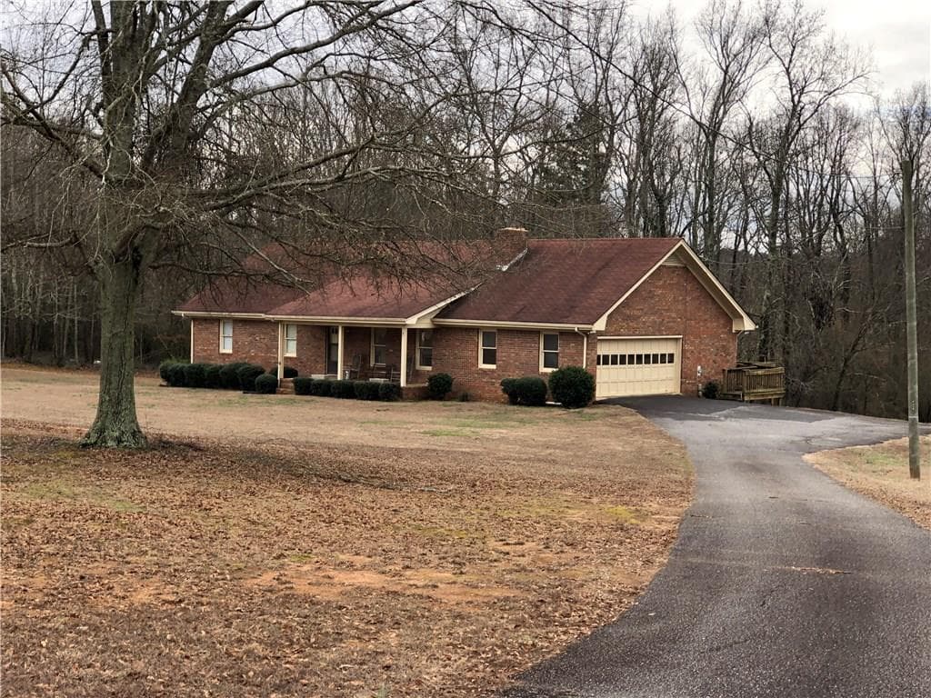 2 bedroom, 2,636 sq ft single family residence sold at 4775 Sewell Road, Cumming, GA 30028