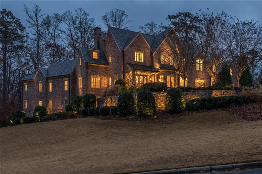 8 bedroom, 13,870 sq ft single family residence sold at 4727 Polo Lane, Atlanta, GA 30339