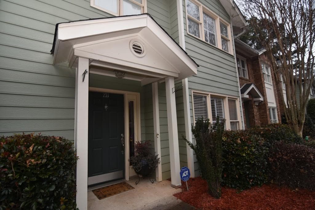 233 Peachtree Hollow Court 233, Sandy Springs, GA 30328 — most recent listing photo