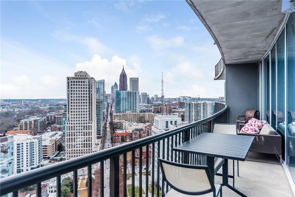 2 bedroom, 1,398 sq ft condominium sold at 1080 Peachtree Street 2509, Atlanta, GA 30309