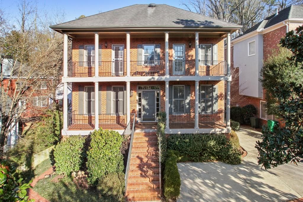 5 bedroom, 3,967 sq ft single family residence sold at 2807 Osborne Road, Brookhaven, GA 30319